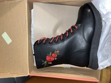 Heavenly Feet Floral Martina